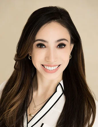 Amber Uribe headshot